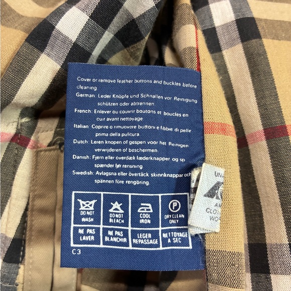 Burberrys’ Vintage Khaki Trench Coat, Men’s Size 40 Regular-Quality Made-Pre ‘99 - Picture 15 of 16